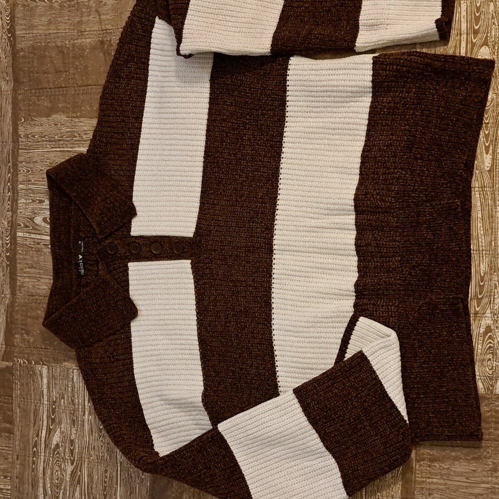 Nikka Sweater.